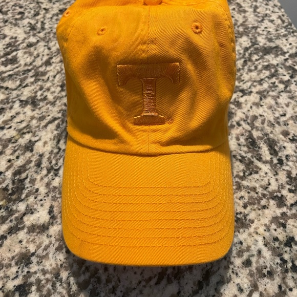 Nike Kids Orange Cap with Embroidered T - Picture 1 of 4